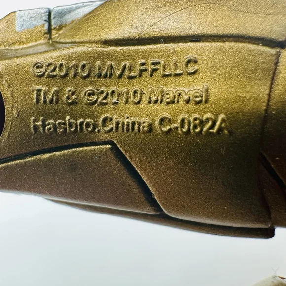 Marvel Universe Lot of 3 Iron Man Figures Mixed With Light-Up Bases Mark iV - Picture 6 of 13